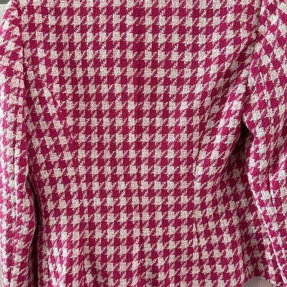 Karl Lagerfeld Pink and White Houndstooth Blazer - Picture 2 of 6